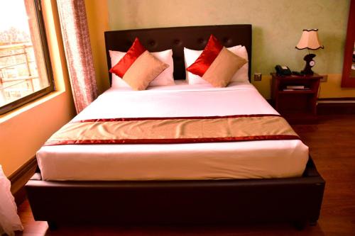 Nyahururu Hotel | Breeze Hotel Nyahururu