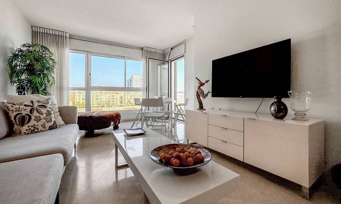 Herzliya Pituach Apartment | Breeze Suite at The Island
