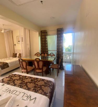 Diani Beach Bed & Breakfast | Breezebay beach road hotel Diani