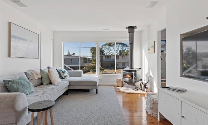 Mollymook Beach House | Breezeway Mollymook - A short walk to the beach & features an indoor & outdoor firepit!
