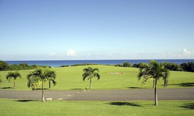 Estate Salt River Condo | Breezin' Up - location, location, location - beach front at Gentle Winds
