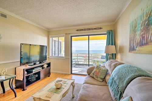 North Carolina Coast Apartment | Breezy Beach Retreat with 180-Degree Ocean Views!