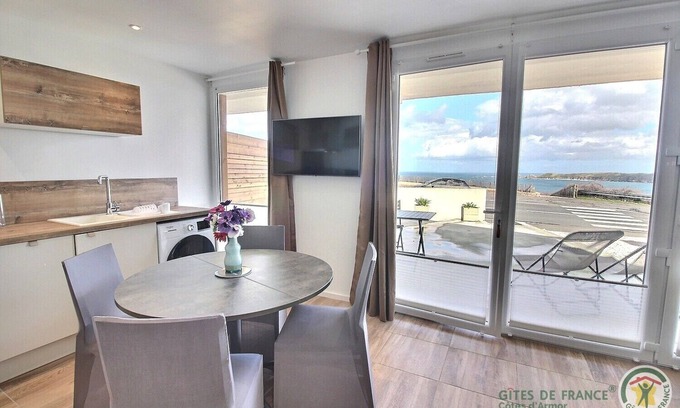 Perros-Guirec Apartment | Bréhat gîte: full sea view, 200m from the beach