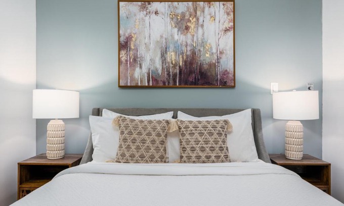 Downtown Toronto Apartment | Bremner Apartments