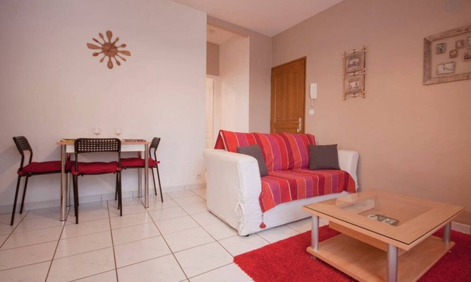 Rive Droite Apartment | BREST Nice T1 bis near the port and hypercentre. WIFI and free parking