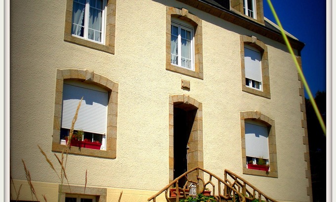 Plonevez-Porzay House | Breton house by the sea