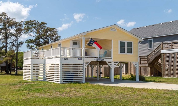 Nags Head House | Bri's Bungalow 3 Bedroom Home at Old Nags Head Cove