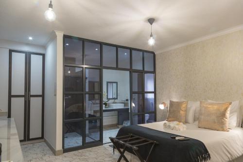 Heidelberg Bed & Breakfast | Bri-Shel Manor B&B