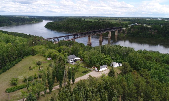 East Central Saskatchewan House | Brian’s Place Retreat & Resort : Riverview Property
