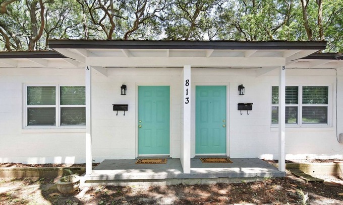 Jekyll Island House | Brice Shore To Please - charming Jekyll duplex close to beach