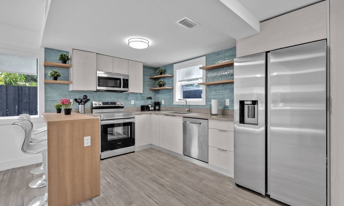 The Roads House | Brickell Marvelous Stunning Home /12 people ✔n