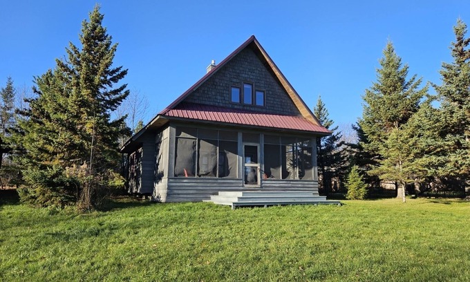 Bayfield House | Brickyard Lakeside Retreat