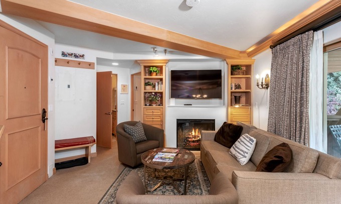 Vail Condo | Bridge Street Lodge | 308 - 1 Bedroom Gold