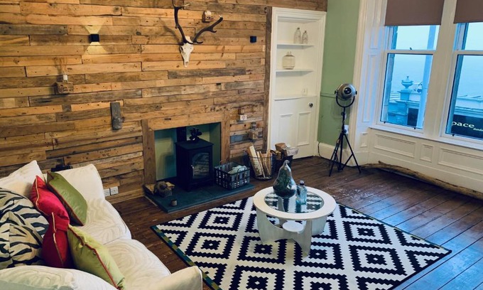 Newport-On-Tay Apartment | Bridge View Apt - stunning River Tay views