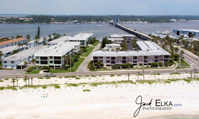 Bradenton Beach Condo | Bridgeport Condo 101 Spectacular Sunset And Gulf Views