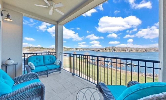 Westlake Corner Condo | Bridgewater Pointe