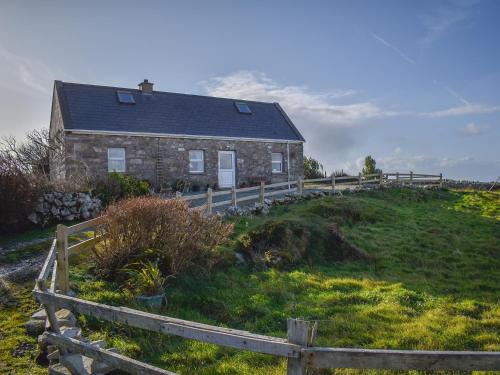 Connemara House | Bridies Holiday Cottage Roundstone by Trident Holiday Homes