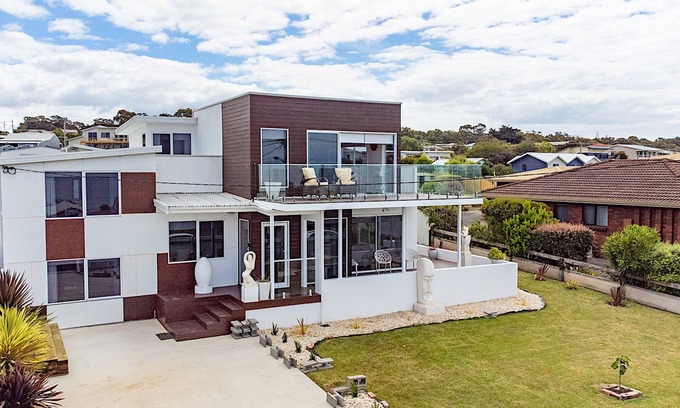 Bridport House | Bridport Sunrise Escape