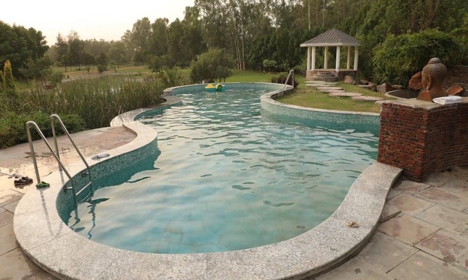 Palwal Hotel | Brigadier's Plantation Retreat