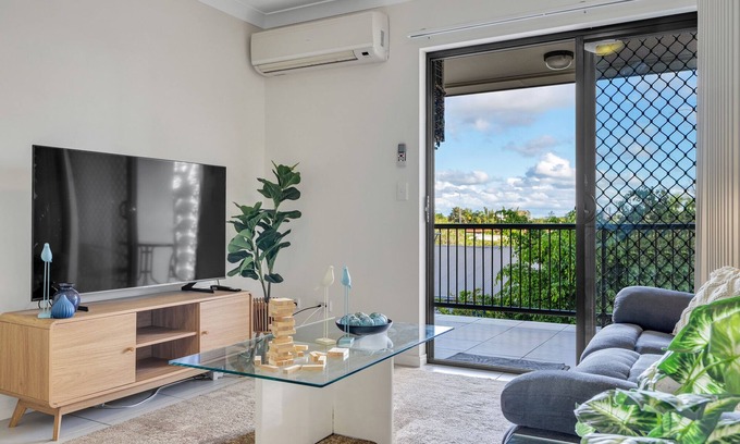 Kedron Apartment | Bright 2-Bed with Private Balcony & Serene View