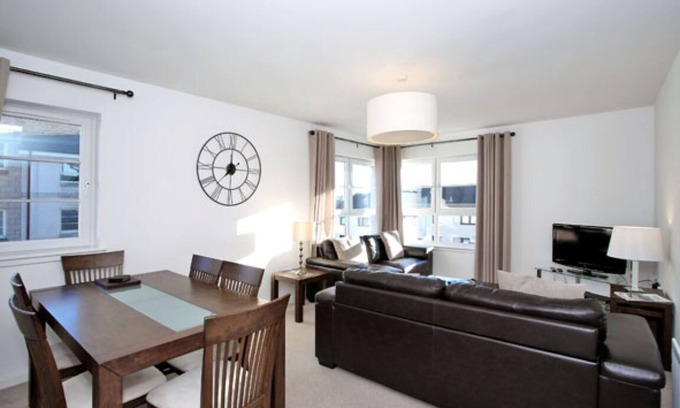 Inverurie Apartment | Bright 3 bed Inverurie home near Ury Riverside Park