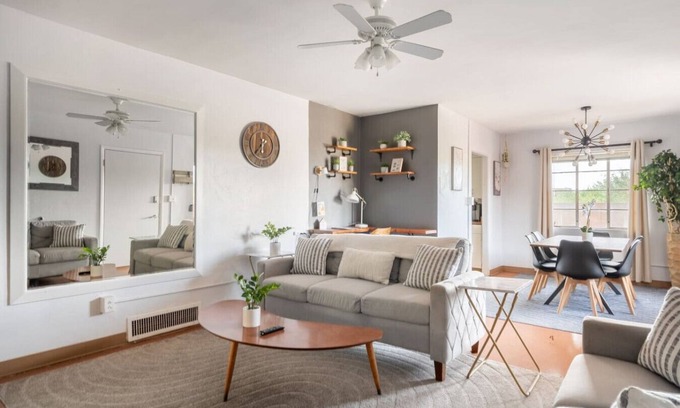 Jefferson Park Apartment | Bright & Airy – Near UofA, 2 Min to Banner!