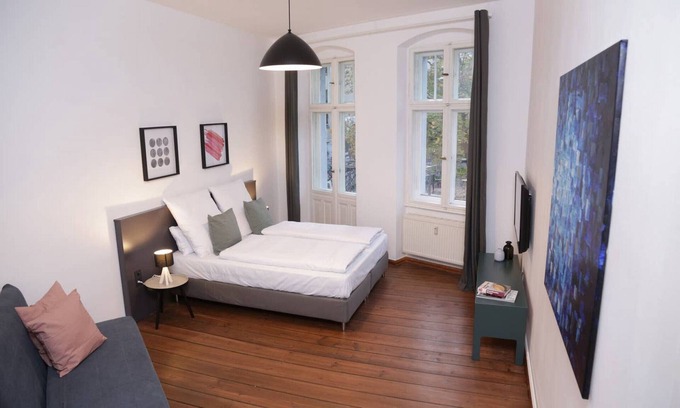 Mitte Apartment | Bright and modern 2-room apartment in Prenzlauer Berg (3)
