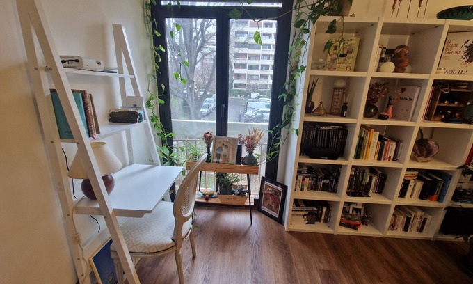La Fourragere Apartment | Bright and spacious apartment in a wooded residence with parking lot