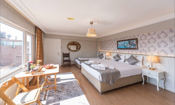 Sultanahmet House | Bright and spacious apartment only a few steps from Blue Mosque