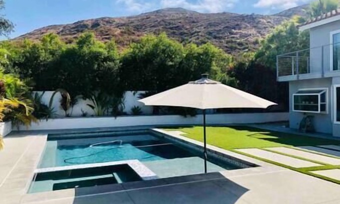 San Carlos House | Bright and spacious home with views, pool & spa.