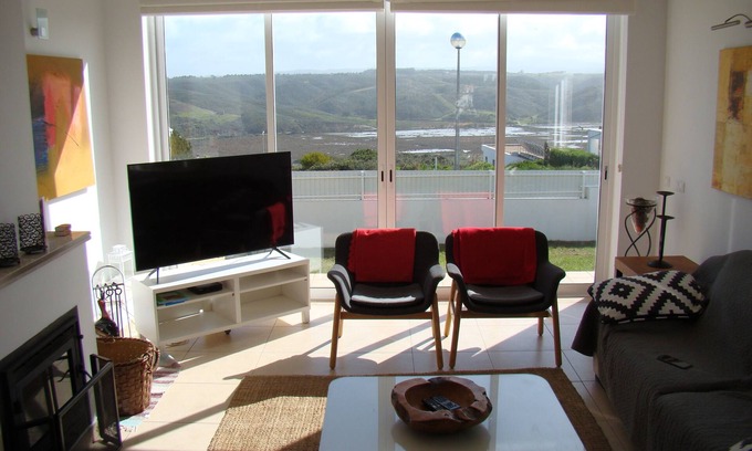 Espartal House | Bright and spacious with breathtaking views of the national park