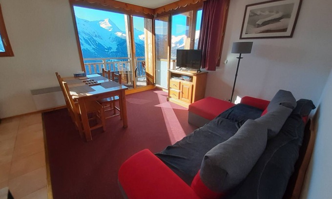Orcieres-Merlette Apartment | Bright apartment with balcony, parking, WIFI, near slopes