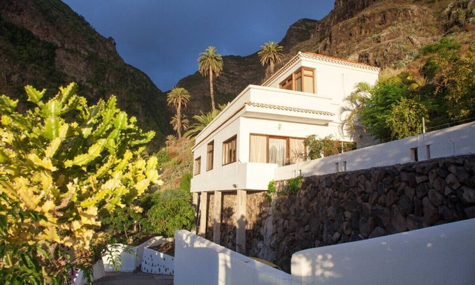 Hermigua Apartment | Bright apartment in a quiet location in the green Hermigua Valley