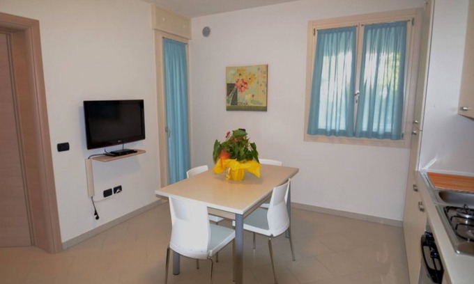 Rosapineta Apartment | Bright apartment surrounded by greenery - Beahost
