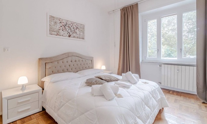 San Donato - Campidoglio Apartment | Bright Apartment near Parco Dora - two Balconies