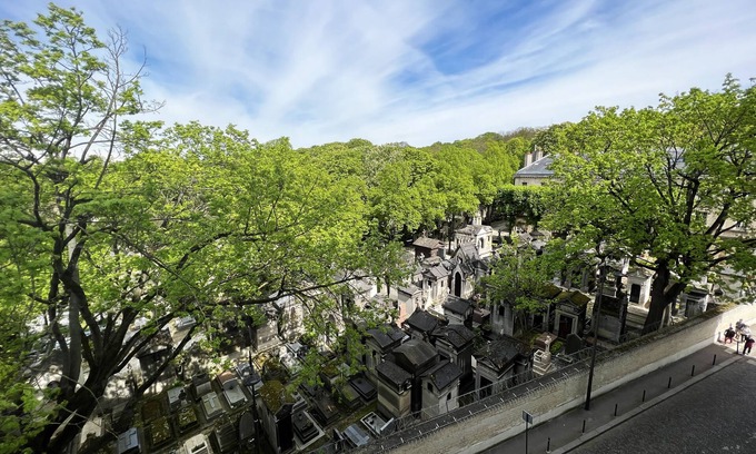 Pere Lachaise Apartment | Bright apartment Père Lachaise