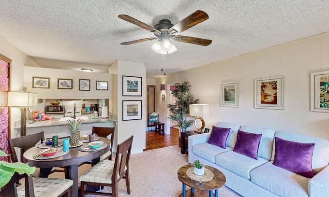 Wailua Condo | Bright beautiful condo with A/C, WiFi, lanai, pools, & easy beach access