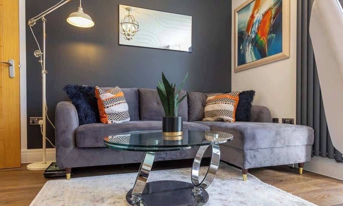 Brighton City Centre Apartment | Bright cheery 4 bd apartment by Brighton Station