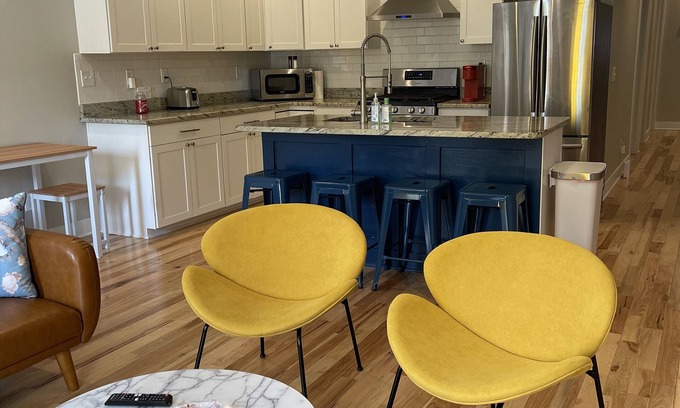 Shelby Park House | Bright, Cheery Home steps from Shops & Nightlife!