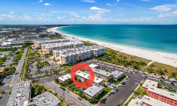St. Pete Beach Condo | Bright & clean beachside condo with heated pool ~ FN 604