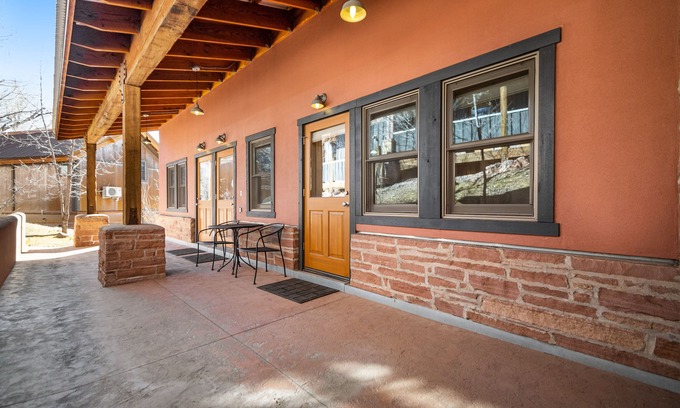 Moab Condo | Bright condo one mile from Downtown with WiFi & AC, near parks