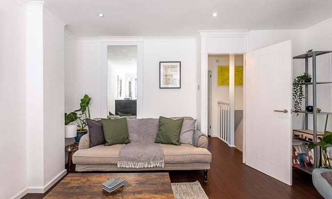 Ferndale Apartment | Bright & Cosy One-Bed Apartment