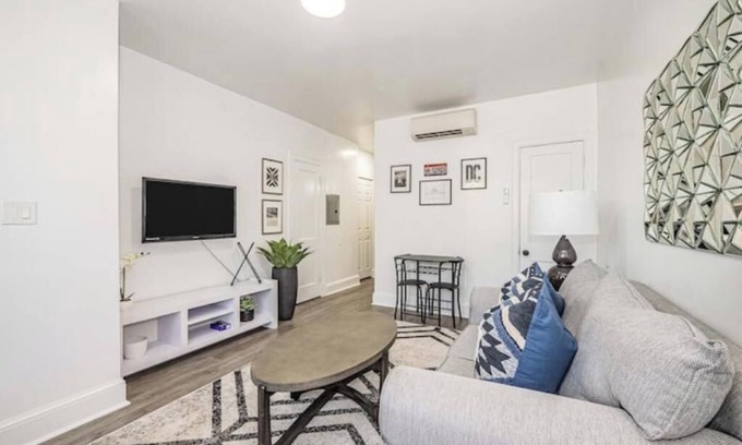 Fairlawn Apartment | Bright DC Retreat Extended Stays Welcome w/Parking