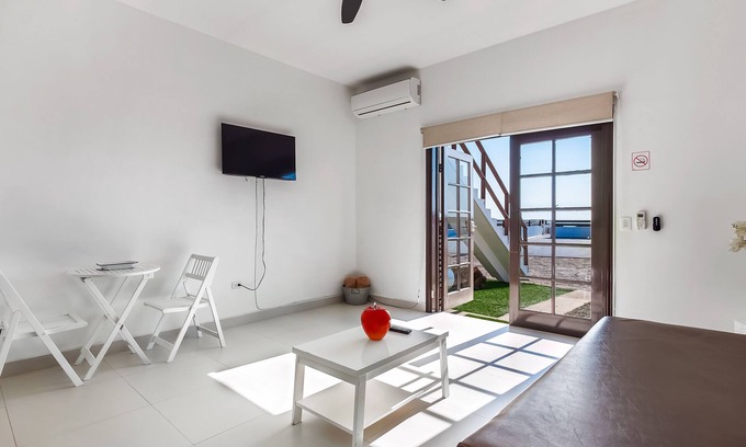 La Paloma House | Bright dog-friendly suite with kitchenette, heated outdoor pool, hot tub, patio