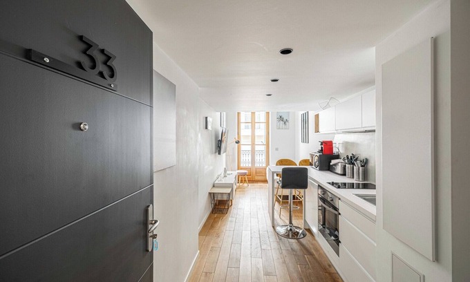 Cannes Old Town Apartment | Bright duplex - Cannes Center