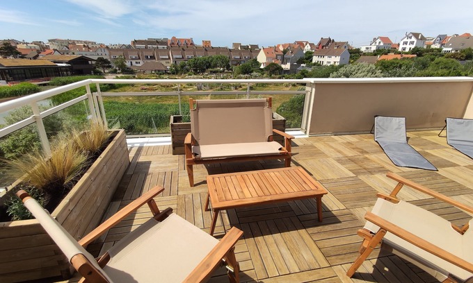Wimereux Apartment | Bright duplex with large well-oriented terrace overlooking the park