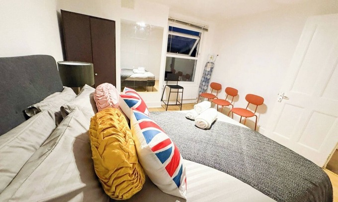 Brixton Apartment | Bright flat in Brixton