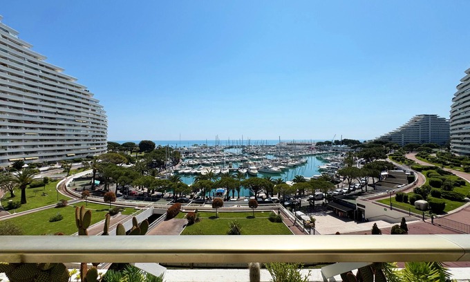 Villeneuve Loubet Beach Apartment | Bright 55 m² Apartment – Terrace with Panoramic Sea View