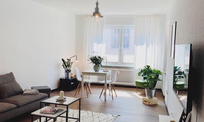 Braunschweig City Center Apartment | bright furnished 2 room apartment in a prime city center location in Braunschweig