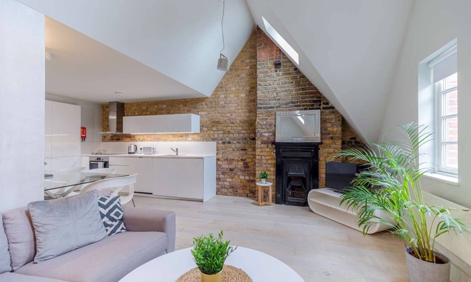 Farringdon Apartment | Bright & Modern Holborn Apartment – Central Location